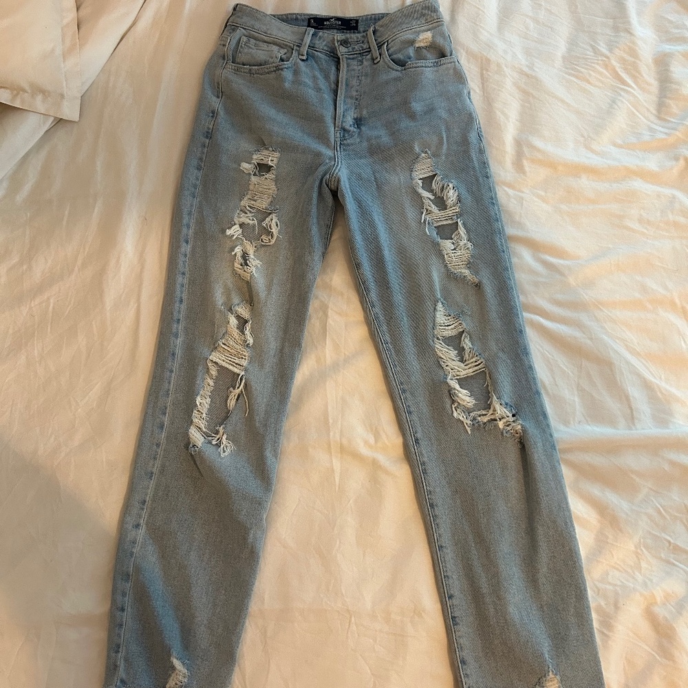 Hollister Ultra High-rise Vintage Straight Leg Jeans Light Wash Distressed